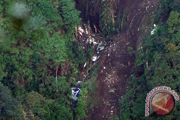 Video Pesawat Sukhoi Jatuh Di Bogor