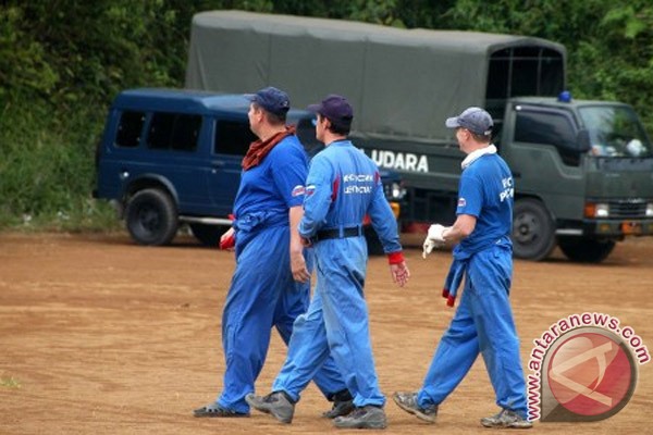 Tim Rusia tinggalkan posko Cijeruk Tim Rusia tinggalkan posko Cijeruk