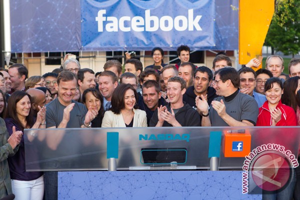 Zuckerberg janji tingkatkan harga saham Facebook Zuckerberg janji tingkatkan harga saham Facebook