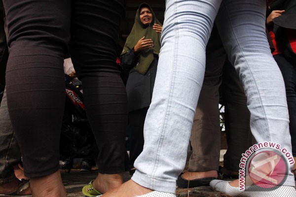 Celana jeans bisa sebabkan penyakit syaraf Celana jeans bisa sebabkan penyakit syaraf