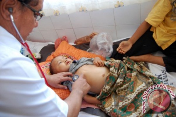 Dua bersaudara pemakan pasir derita gizi buruk Dua bersaudara pemakan pasir derita gizi buruk