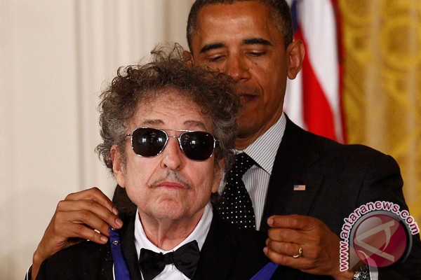 Bob Dylan jual 