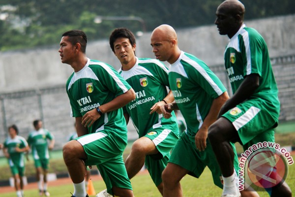 Jadwal dan klasemen sementara LSI 2012/2013 Jadwal dan klasemen sementara LSI 2012/2013
