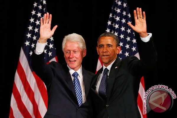 Bill Clinton dukung Obama Bill Clinton dukung Obama