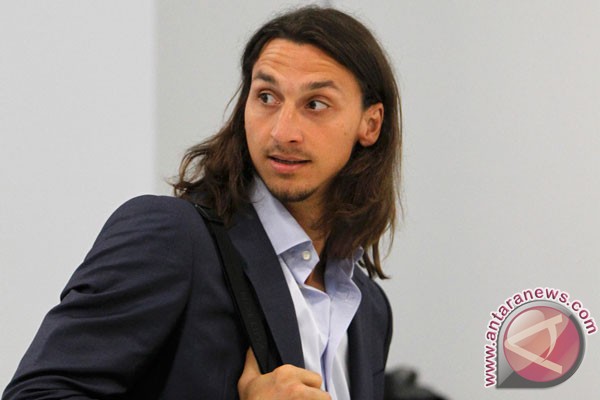 Milan jual Ibrahimovic dan Thiago Silva ke PSG Milan jual Ibrahimovic dan Thiago Silva ke PSG