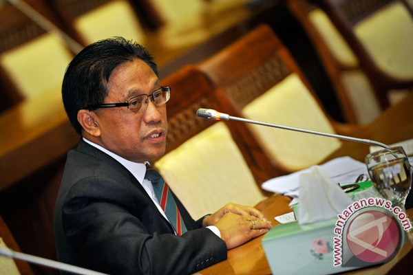 KPK periksa komisioner OJK soal kasus Century KPK periksa komisioner OJK soal kasus Century