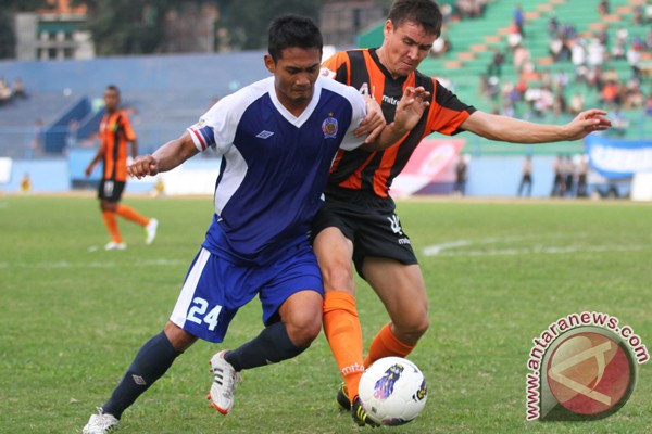 Laga PPSM-Persibo diwarnai kericuhan Laga PPSM-Persibo diwarnai kericuhan