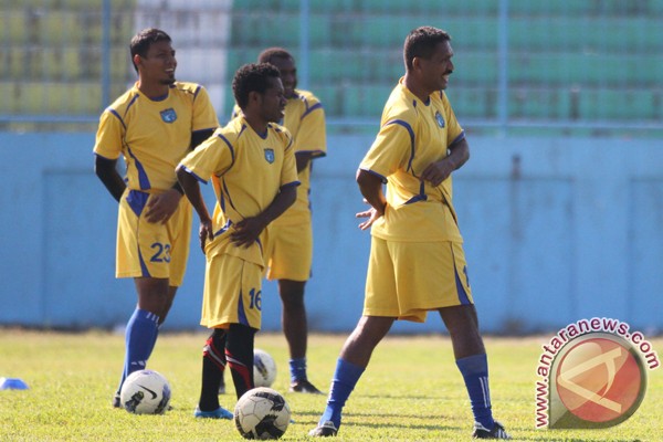 Persidafon kalahkan Mitra Kukar 2-1 Persidafon kalahkan Mitra Kukar 2-1