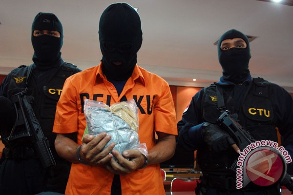 Polisi buru bandar penyelundup narkotika di Malaysia Polisi buru bandar penyelundup narkotika di Malaysia