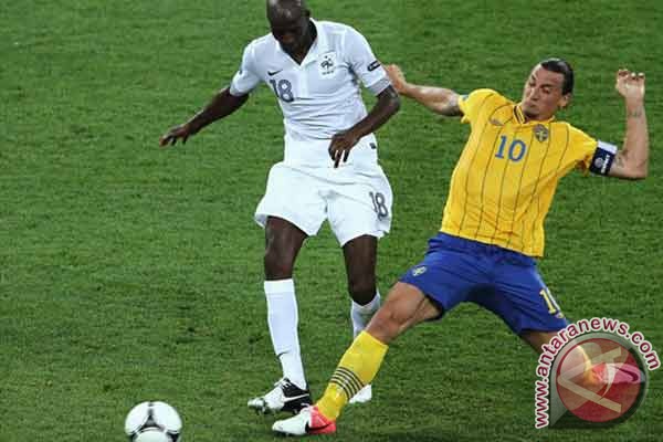 Ibrahimovic teror Prancis, Swedia unggul 1-0 Ibrahimovic teror Prancis, Swedia unggul 1-0