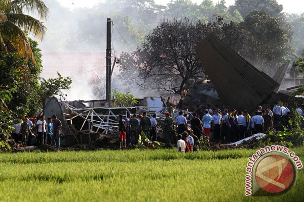 Dua korban Fokker 27 masih di ICU Dua korban Fokker 27 masih di ICU