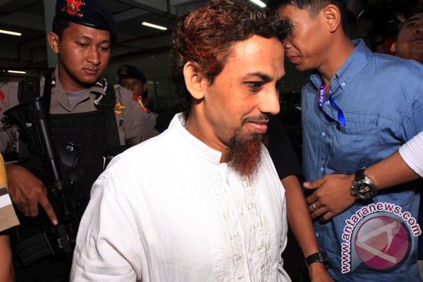 Umar Patek divonis 20 tahun penjara Umar Patek divonis 20 tahun penjara