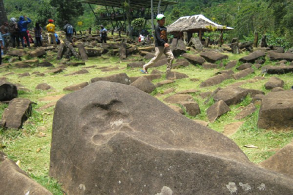 Wisatawan asal Eropa kunjungi Gunung Padang