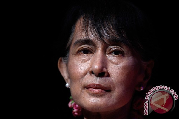 Suu-kyi akan diberi penghargaan oleh Barack Obama Suu-kyi akan diberi penghargaan oleh Barack Obama