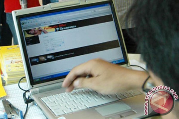 Penggunaan smartphone berlebih bisa rusak kesehatan Penggunaan smartphone berlebih bisa rusak kesehatan