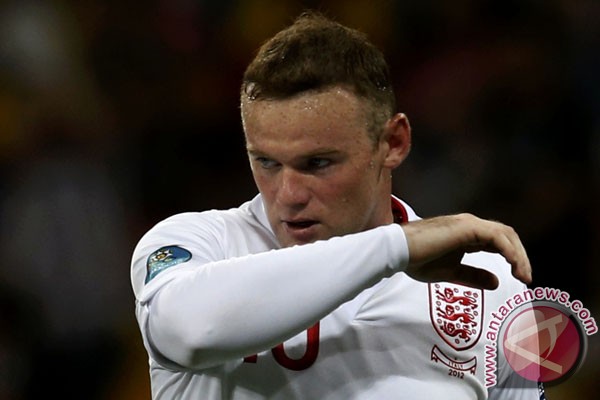 Dicela Capello, Rooney dibela Hodgson Dicela Capello, Rooney dibela Hodgson