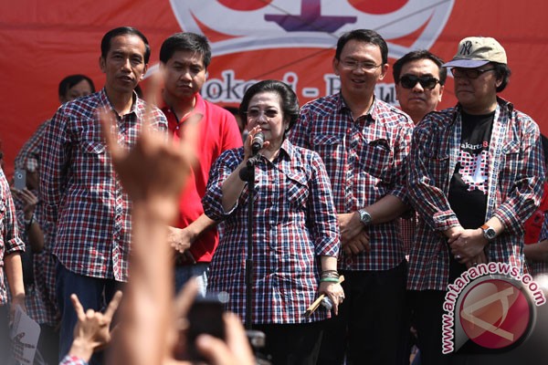 PDIP DIY kirim bantuan untuk Jokowi-Basuki PDIP DIY kirim bantuan untuk Jokowi-Basuki