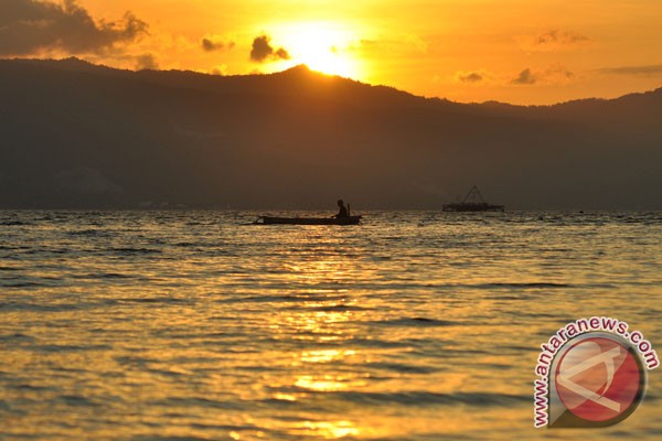 TNI bangun pangkalan kapal selam di Teluk Palu TNI bangun pangkalan kapal selam di Teluk Palu
