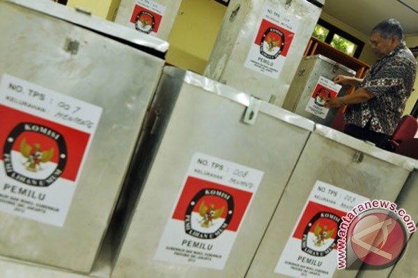 KPU DKI Jakarta gelar penghitungan suara pilkada KPU DKI Jakarta gelar penghitungan suara pilkada