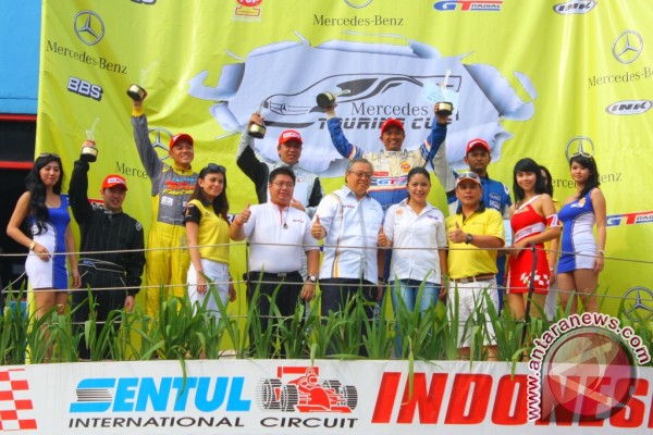 Fitra Eri unggul di balapan mercedez CCTC 2012-2013 Fitra Eri unggul di balapan mercedez CCTC 2012-2013