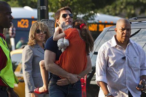 Tom Cruise kunjungi putrinya setelah perceraian Tom Cruise kunjungi putrinya setelah perceraian