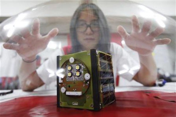 Satelit buatan mahasiswa Korea meluncur ke antariksa Satelit buatan mahasiswa Korea meluncur ke antariksa