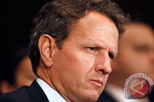 Geithner dan Moscovici bahas krisis zona euro Geithner dan Moscovici bahas krisis zona euro