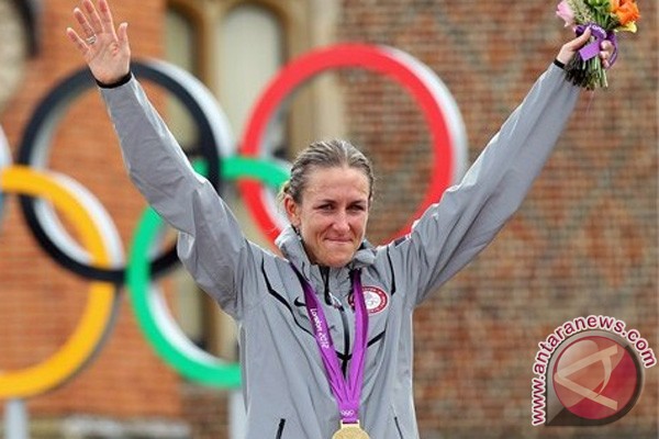 Kristin Armstrong, punya anak bukan halangan dapat medali Kristin Armstrong, punya anak bukan halangan dapat medali