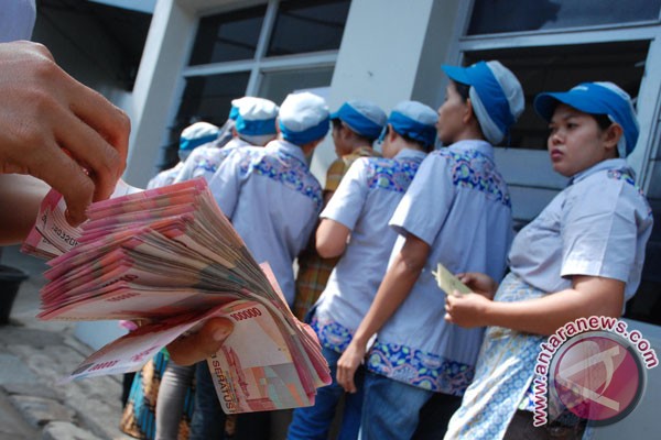 Tidak ada aturan THR untuk PNS Tidak ada aturan THR untuk PNS