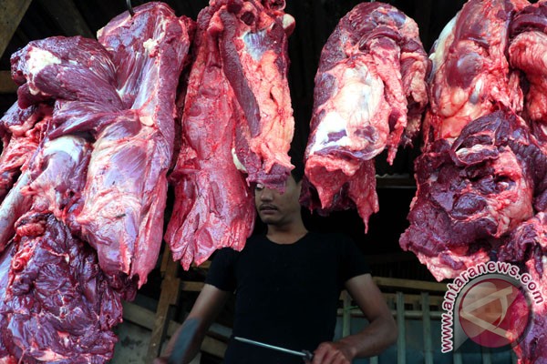 Harga daging sapi di Palembang Rp115.000 perkilogram Harga daging sapi di Palembang Rp115.000 perkilogram