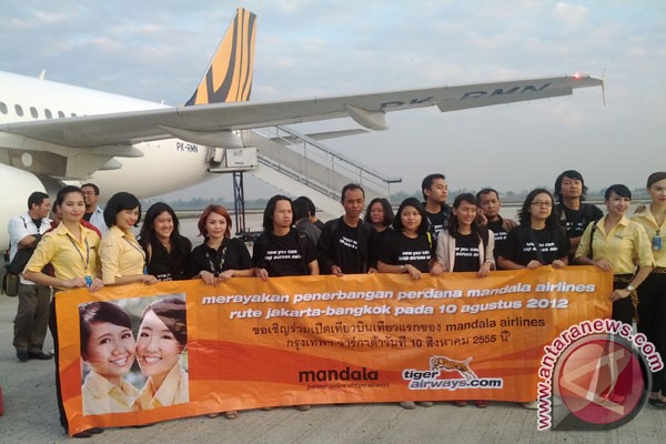 Mandala layani Jakarta - Bangkok setiap hari Mandala layani Jakarta - Bangkok setiap hari