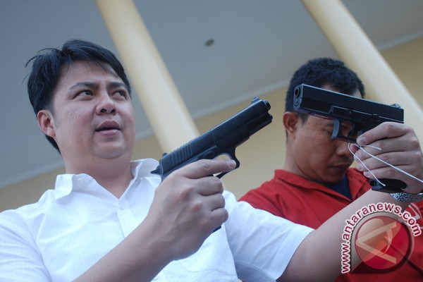 Penembak kepala cabang BRI gunakan Penembak kepala cabang BRI gunakan