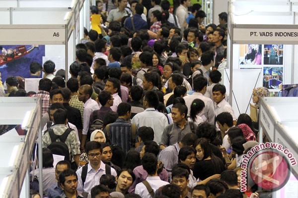 Jumlah pencari kerja terus meningkat Jumlah pencari kerja terus meningkat