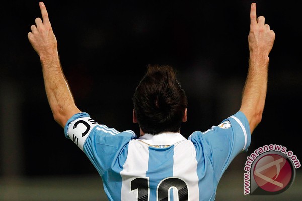 Gol Messi menangkan Argentina atas Uruguay Gol Messi menangkan Argentina atas Uruguay