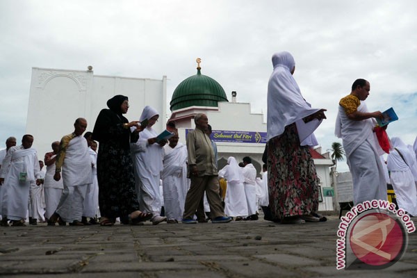 Ratusan calon haji Banda Aceh ikuti manasik Ratusan calon haji Banda Aceh ikuti manasik