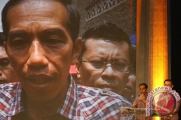 Jokowi shalat jumat dekat tempat wudhu Jokowi shalat jumat dekat tempat wudhu