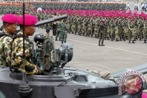 20121003Gladi-HUT-TNI-031012-wsj-3.jpg