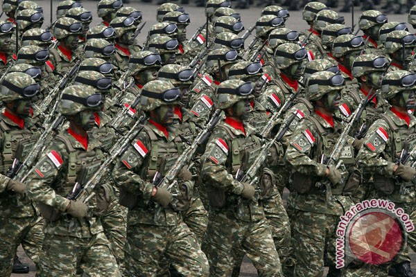 Gaji pokok anggota TNI/Polri naik Gaji pokok anggota TNI/Polri naik