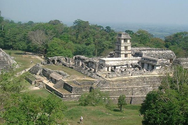 Arkeolog temukan makam ratu suku Maya