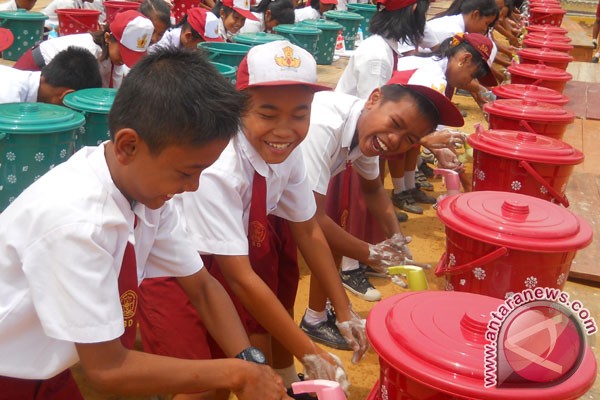 Cuci tangan pakai sabun turunkan risiko diare 47 persen Cuci tangan pakai sabun turunkan risiko diare 47 persen
