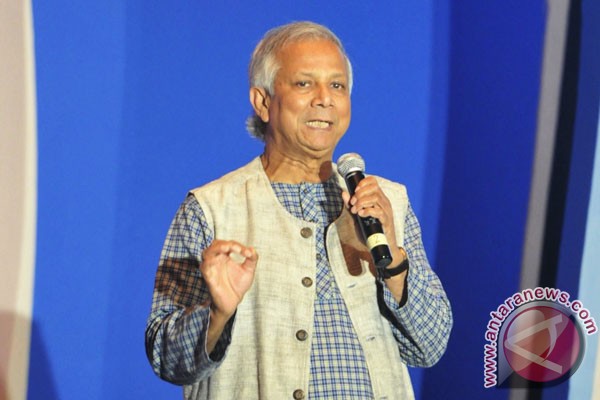 Tawaran bisnis sosial dari peraih Nobel Muhammad Yunus Tawaran bisnis sosial dari peraih Nobel Muhammad Yunus
