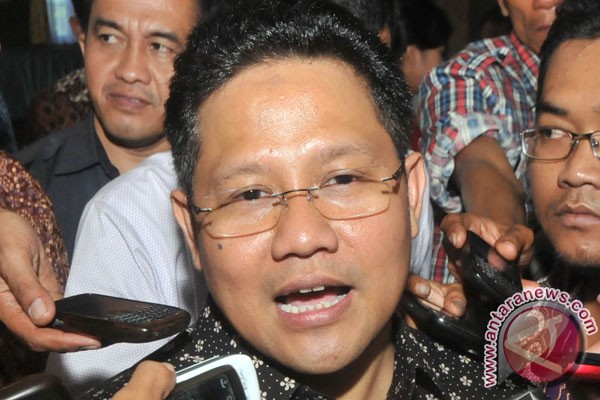 Kenaikan UMP 2013 tetap dijalankan Kenaikan UMP 2013 tetap dijalankan