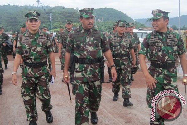 Panglima TNI puas Latgab sukses Panglima TNI puas Latgab sukses
