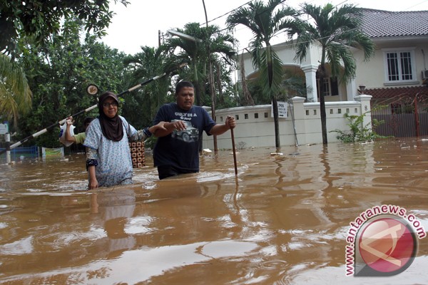 Banjir genangi Cianjur selatan Banjir genangi Cianjur selatan