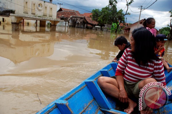 Presiden kirim bantuan untuk korban banjir Baleendah Presiden kirim bantuan untuk korban banjir Baleendah