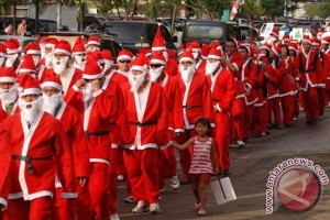 20121206parade santa Pawai Sinterklas akan semarakkan Natal di Jayapura
