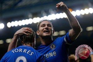 2012122731 Lampard antarkan Chelsea ke posisi tiga