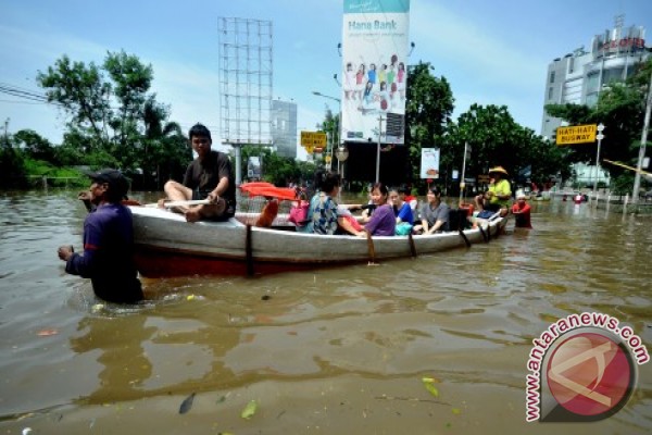 Pakar pertanyakan peran Ahok tangani banjir Pakar pertanyakan peran Ahok tangani banjir
