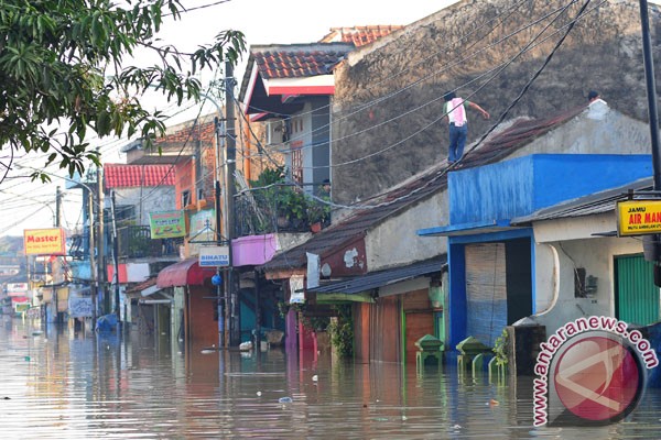 Perumahan warga di Jatiasih, Bekasi, kebanjiran Perumahan warga di Jatiasih, Bekasi, kebanjiran
