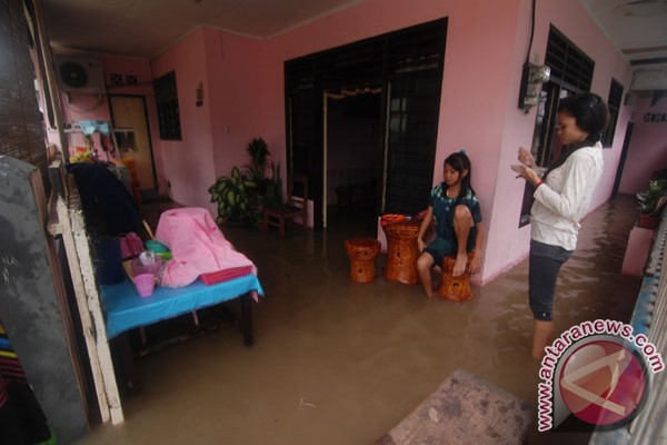 Enam kecamatan di Manado banjir Enam kecamatan di Manado banjir